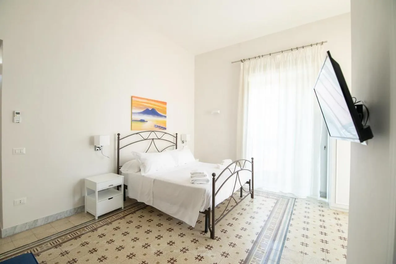 Effe Suites Неаполь