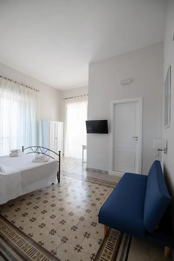 Effe Suites Неаполь 0*,  Италия