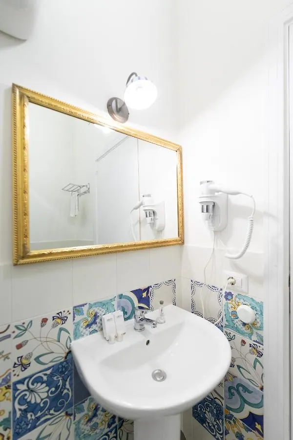 Effe Suites Неаполь Отель типа 