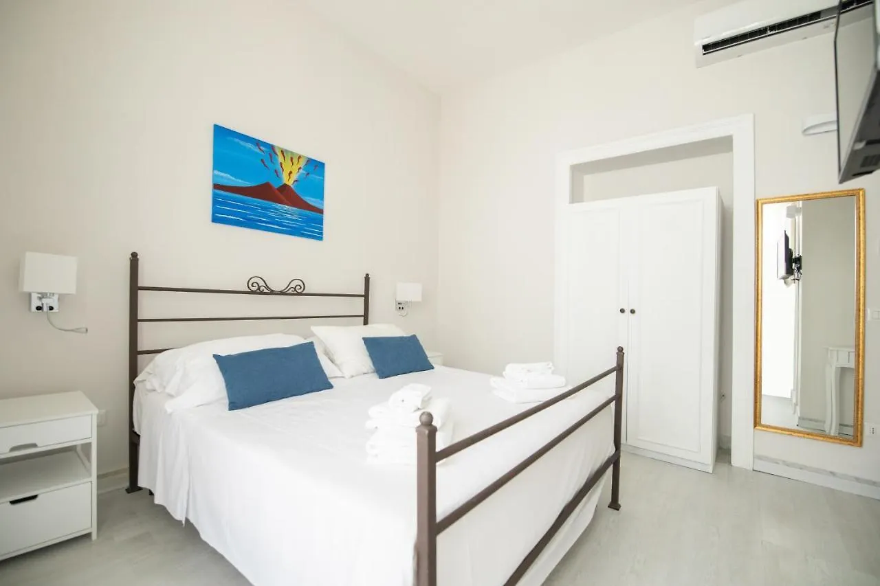Effe Suites Неаполь