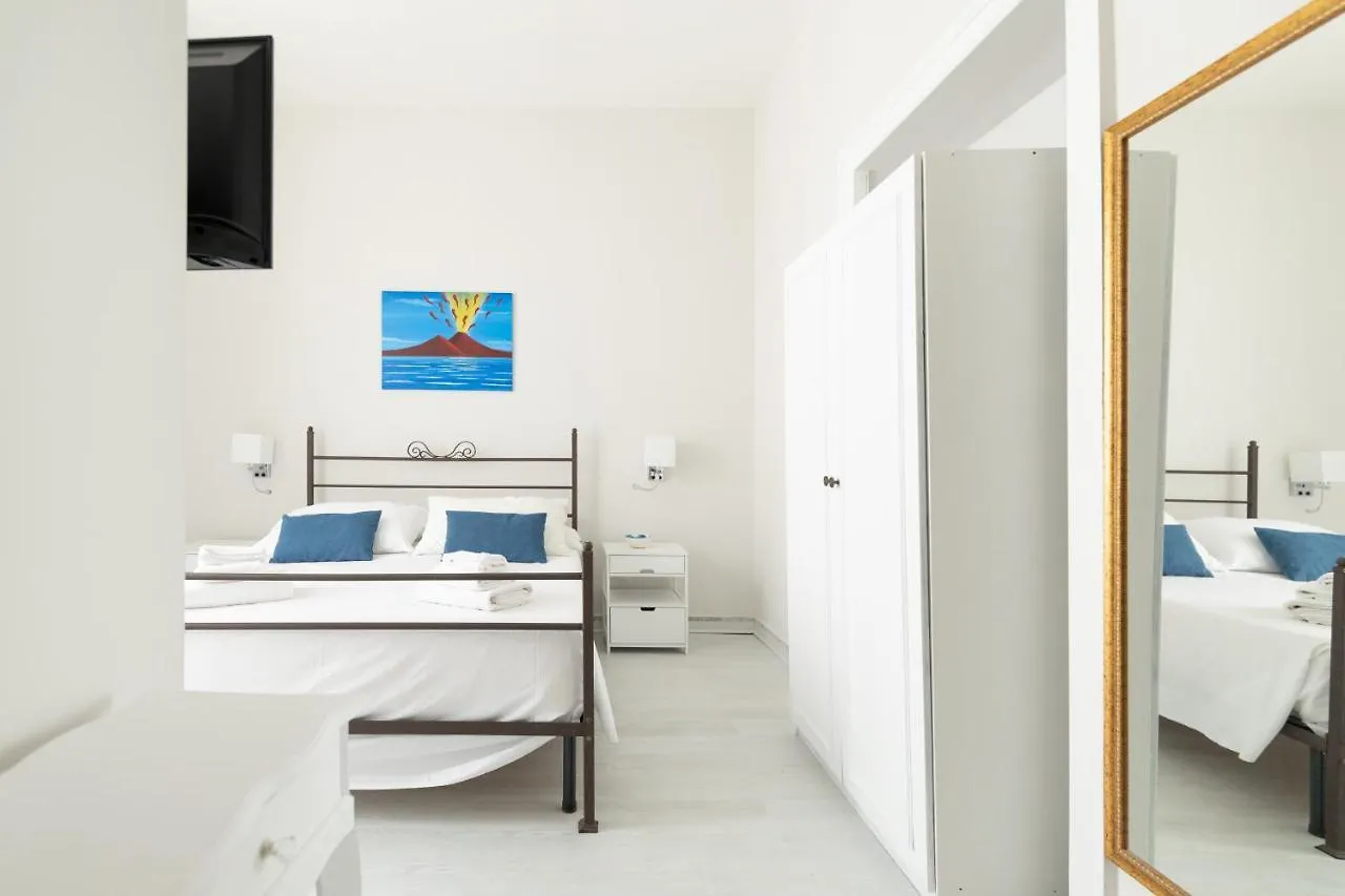Effe Suites Неаполь