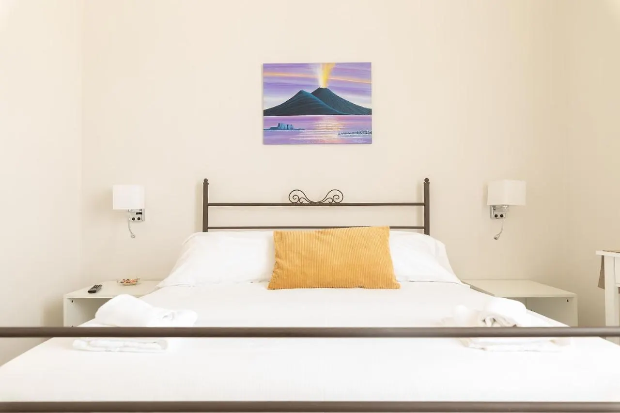Effe Suites Неаполь Италия