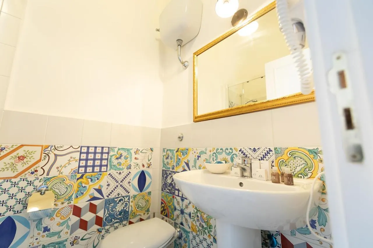 Effe Suites Неаполь 0*,